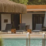 Nomade Caravan Camping
