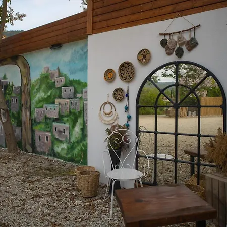 Nomade Caravan Campeggio *