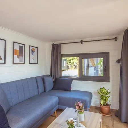 Nomade Caravan Кемпинг